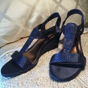 New York Transit Satin Wedge Sparkly Sandals, 6